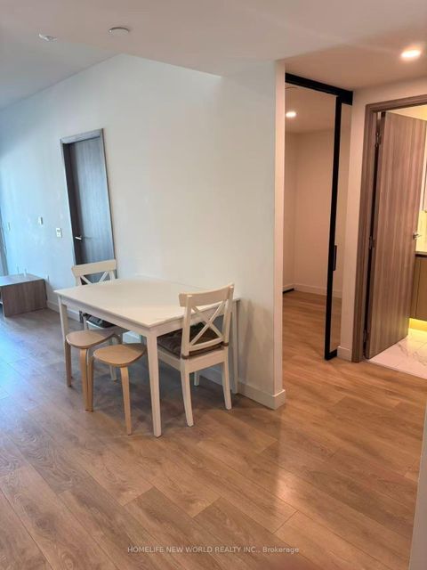 Photo 7 at 502 - 1 Concord Cityplace Way, Waterfront Communities C1, Toronto