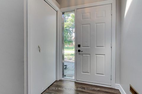 Photo 4 at 2277 Scythes Street, Stroud, Innisfil