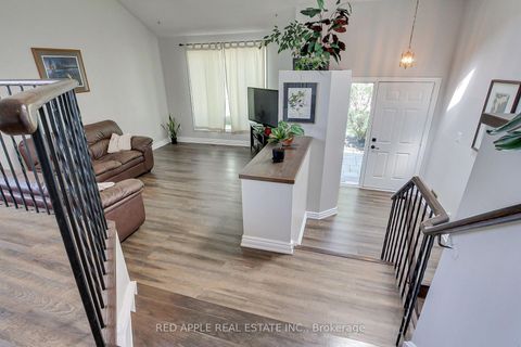Photo 5 at 2277 Scythes Street, Stroud, Innisfil
