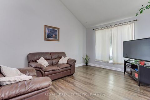 Photo 6 at 2277 Scythes Street, Stroud, Innisfil