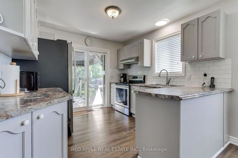 Photo 11 at 2277 Scythes Street, Stroud, Innisfil