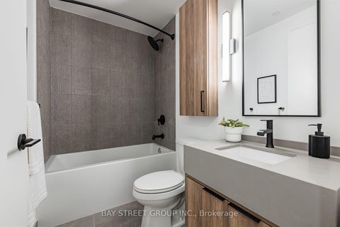 Photo 9 at 639 - 91 Montclair Avenue, Forest Hill South, Toronto