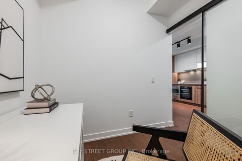 Photo 14 at 639 - 91 Montclair Avenue, Forest Hill South, Toronto
