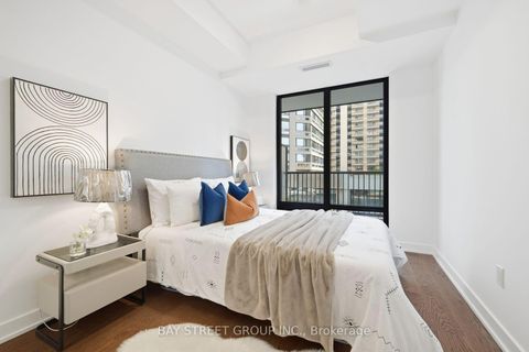 Photo 17 at 639 - 91 Montclair Avenue, Forest Hill South, Toronto