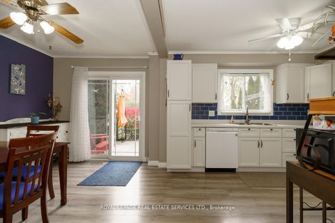 Photo 12 at 114 Elizabeth Street, Ardagh, Barrie