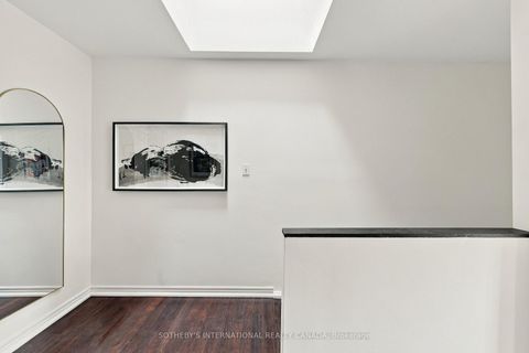 Photo 13 at 60 Poulett Street, Moss Park, Toronto