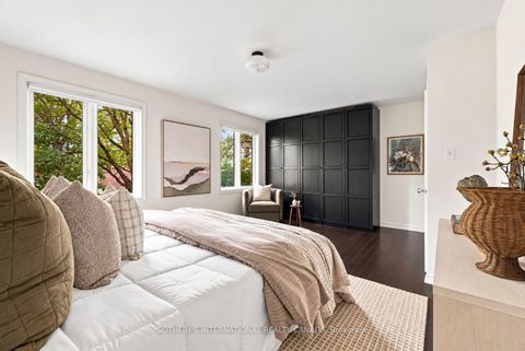 Photo 16 at 60 Poulett Street, Moss Park, Toronto