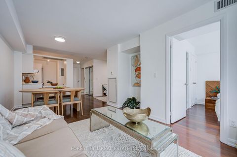 Photo 13 at 917 - 111 Elizabeth Street, Bay Street Corridor, Toronto