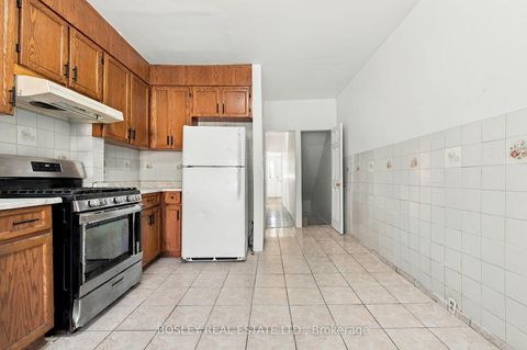 Photo 16 at 371 Brock Avenue, Dufferin Grove, Toronto
