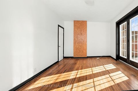 Photo 23 at 371 Brock Avenue, Dufferin Grove, Toronto