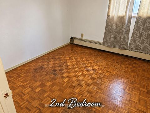 Photo 11 at 307 - 60 Stevenson Road, Jamestown, Toronto