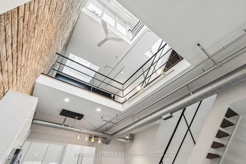 Photo 8 at 7 - 6 Bartlett Avenue, Junction, Toronto