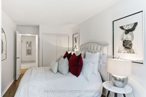 Photo 11 at 105 - 29 Pemberton Avenue, Newtonbrook East, Toronto