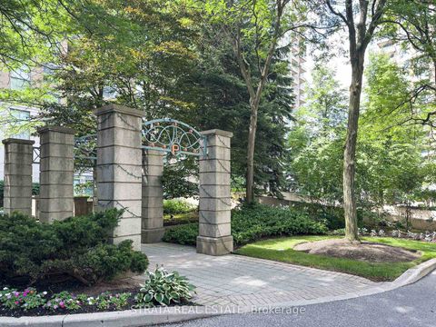 Photo 27 at 105 - 29 Pemberton Avenue, Newtonbrook East, Toronto