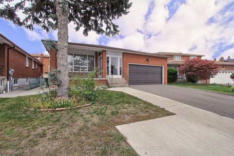 Photo 1 at 190 Benjamin Boake Trail, York University Heights, Toronto