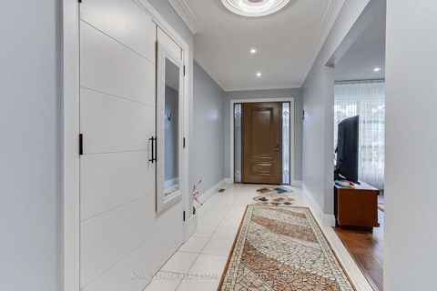 Photo 5 at 190 Benjamin Boake Trail, York University Heights, Toronto