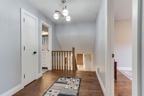 Photo 15 at 190 Benjamin Boake Trail, York University Heights, Toronto