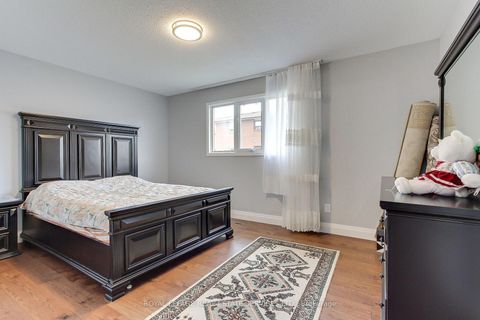 Photo 19 at 190 Benjamin Boake Trail, York University Heights, Toronto
