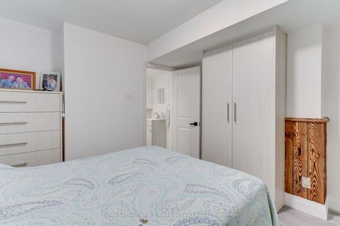 Photo 35 at 190 Benjamin Boake Trail, York University Heights, Toronto