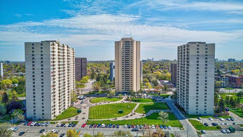 Photo 4 at 408 - 330 Dixon Road, The Westway, Toronto