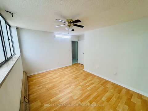 Photo 9 at 408 - 330 Dixon Road, The Westway, Toronto
