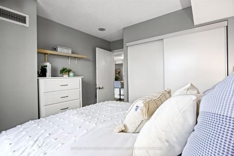 Photo 14 at 1002 - 36 Lee Centre Drive, Woburn, Toronto