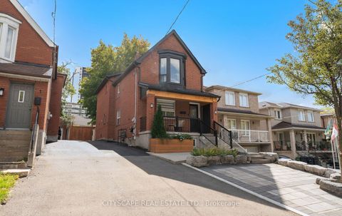 Photo 1 at 3 Cardell Avenue, Pelmo Park W4, Toronto