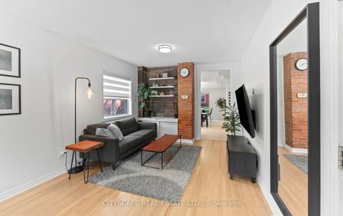 Photo 4 at 3 Cardell Avenue, Pelmo Park W4, Toronto