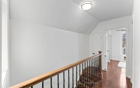 Photo 11 at 3 Cardell Avenue, Pelmo Park W4, Toronto
