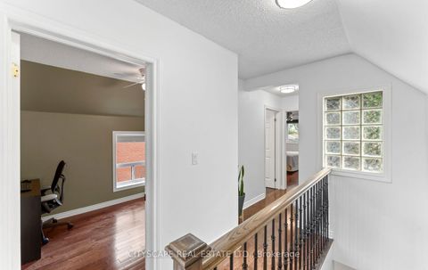 Photo 12 at 3 Cardell Avenue, Pelmo Park W4, Toronto
