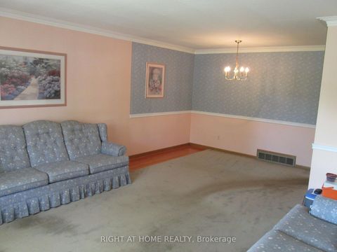 Photo 2 at 910 Scarborough Golf Club Road, Woburn, Toronto