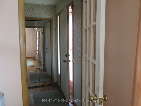 Photo 4 at 910 Scarborough Golf Club Road, Woburn, Toronto