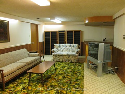 Photo 19 at 910 Scarborough Golf Club Road, Woburn, Toronto
