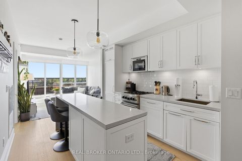 Photo 1 at 606 - 25 Malcolm Road, Leaside, Toronto