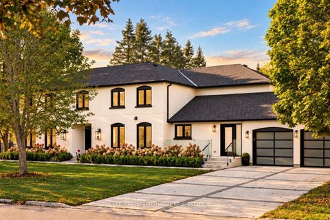 Photo 3 at 34 Humber Valley Crescent, King City, King