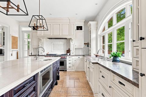 Photo 13 at 14 Denewood Crescent, Don Mills, Toronto