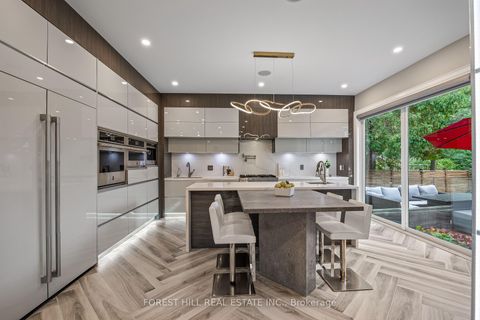 Photo 4 at 70 Devondale Avenue, Newtonbrook West, Toronto