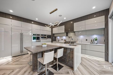 Photo 5 at 70 Devondale Avenue, Newtonbrook West, Toronto