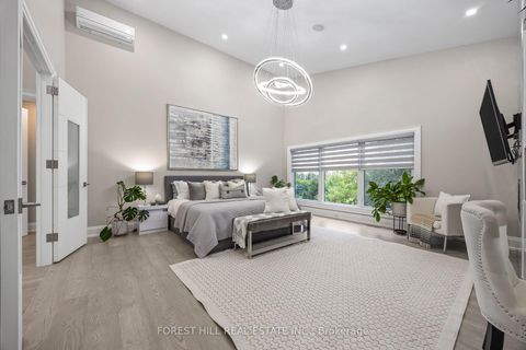 Photo 13 at 70 Devondale Avenue, Newtonbrook West, Toronto