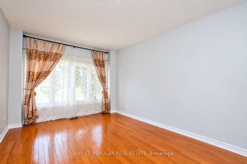 Photo 3 at 25 Subrisco Avenue, Devonsleigh, Richmond Hill