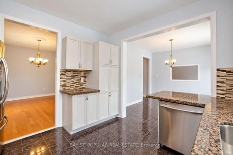Photo 7 at 25 Subrisco Avenue, Devonsleigh, Richmond Hill