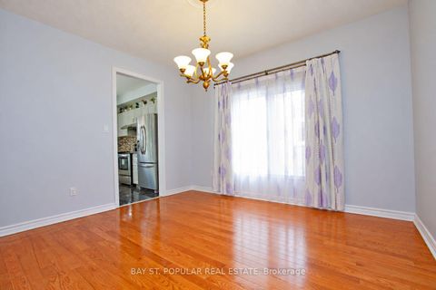 Photo 8 at 25 Subrisco Avenue, Devonsleigh, Richmond Hill