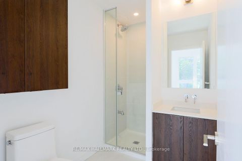 Photo 10 at 2 - 180 Clonmore Drive, Cliffside, Toronto