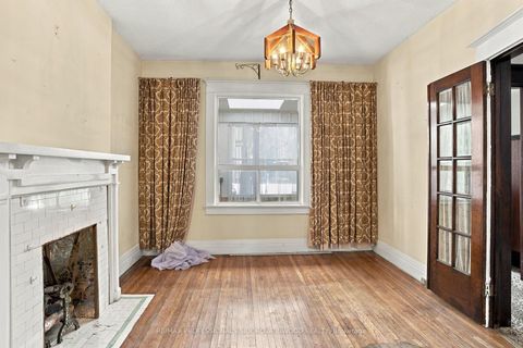 Photo 2 at 172 Quebec Avenue, High Park North, Toronto