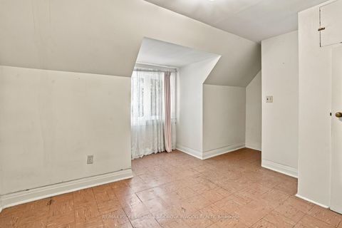 Photo 19 at 172 Quebec Avenue, High Park North, Toronto