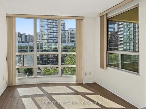 Photo 1 at 812 - 238 Doris Avenue, Willowdale East, Toronto