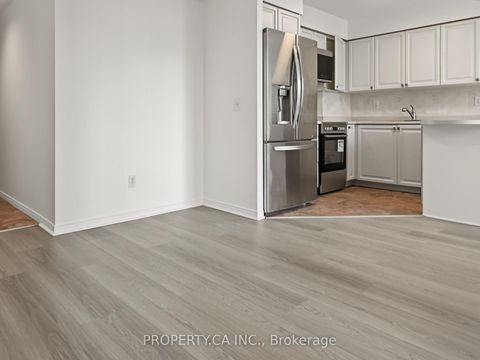 Photo 4 at 812 - 238 Doris Avenue, Willowdale East, Toronto