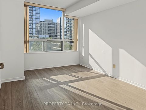 Photo 5 at 812 - 238 Doris Avenue, Willowdale East, Toronto