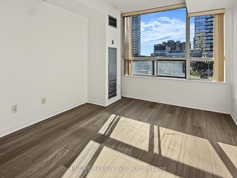 Photo 6 at 812 - 238 Doris Avenue, Willowdale East, Toronto