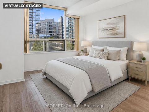 Photo 12 at 812 - 238 Doris Avenue, Willowdale East, Toronto